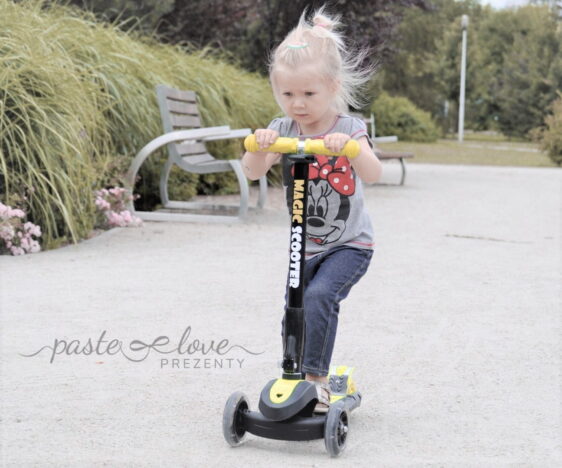 Żółta hulajnoga balansowa dla dziewczynki od 3 lat. Oryginalny prezent na trzecie urodziny.