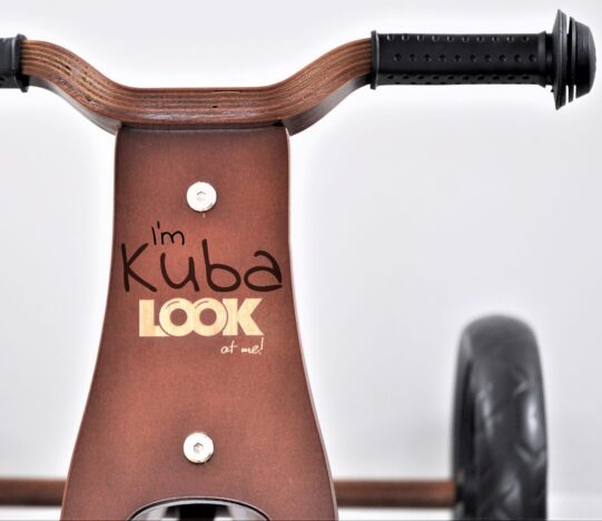 Rowerek Look Dark Natural Milly Mally. Prezent dla Kuby na 2 latka.