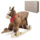 Brązowy konik na biegunach z personalizowanym pudełkiem prezentowym.