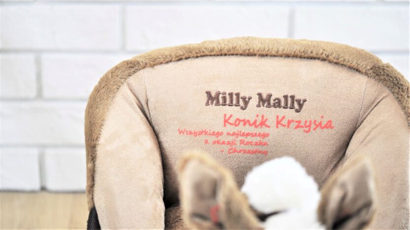 Prezent na roczek z życzeniami dla dzieci. Konik na biegunach Polly Brown Milly Mally.