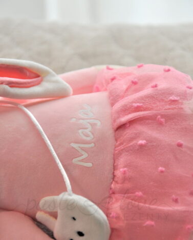 Różowa maskotka króliczek Metoo lalka z imieniem. Personalizowany prezent na chrzest dla dziewczynki.