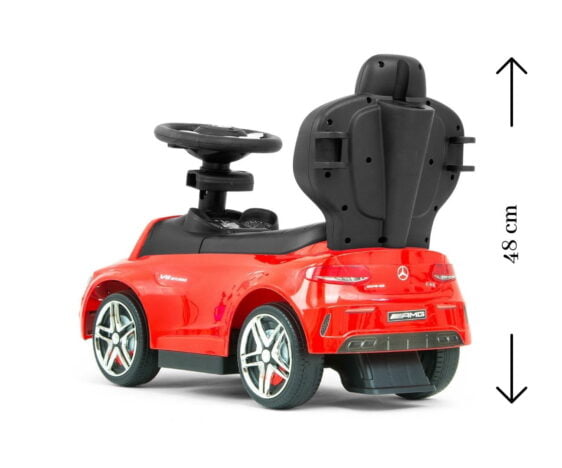 Pojazd Mercedes AMG C 63 Coupe czerwony.