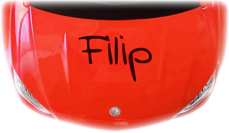 Personalizowany jeździk mercedes dla dzieci. Autko z imieniem na masce. Prezent dla Filipa.