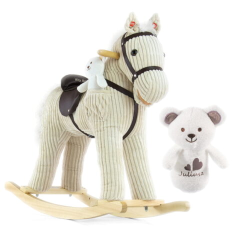 Konik na biegunach Milly Mally dla dwulatka z personalizowanym misiem pluszowym.