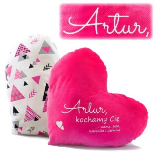 Różowa poduszka z imieniem w kształcie serca. Prezent na walentynki dla niej.
