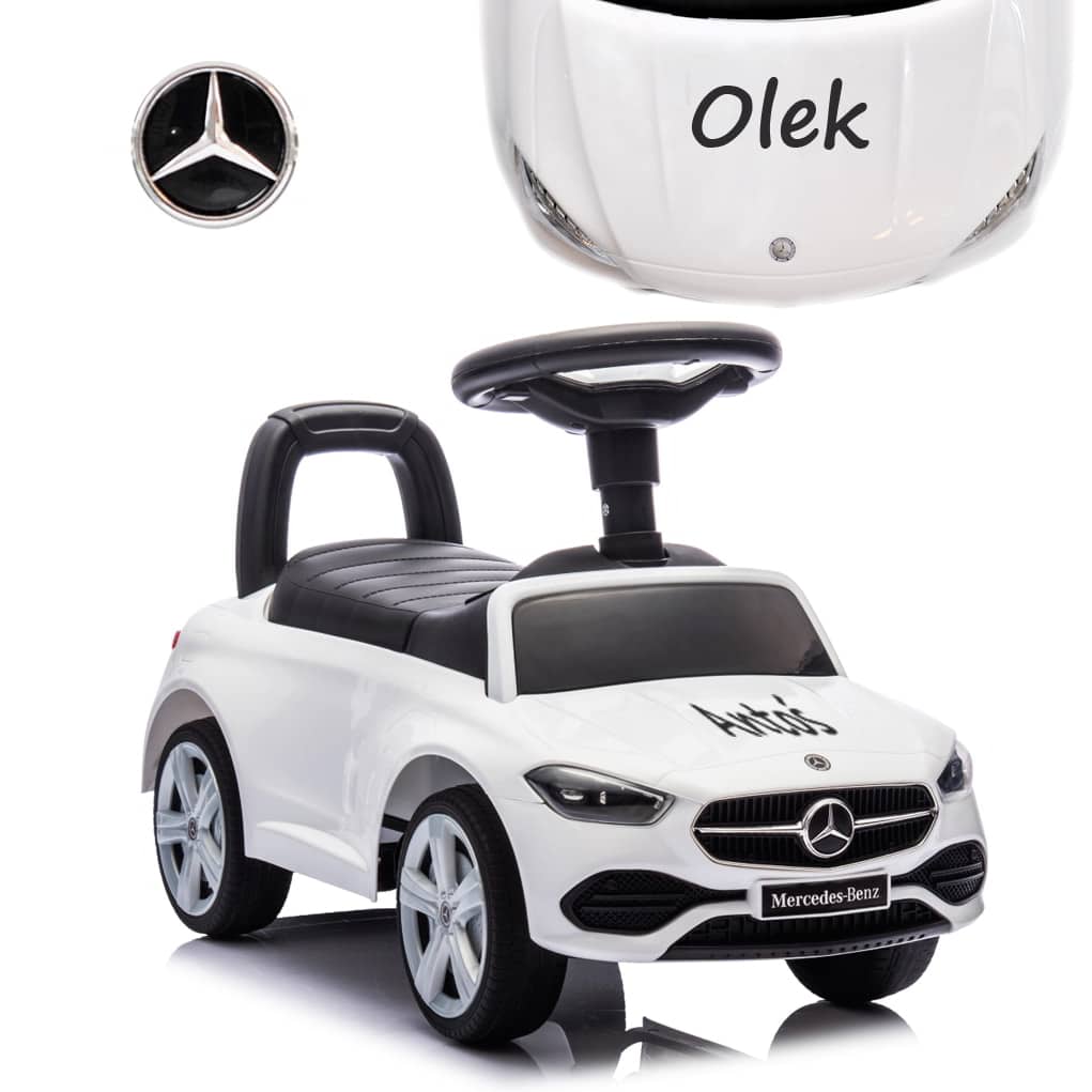 Pojazd Mercedes C-Class S z imieniem na masce